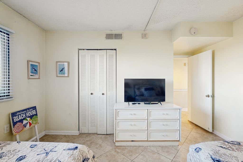 Golden Sands 213