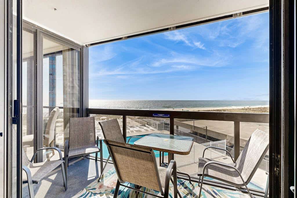 Desirable beach condo with great location, views, balcony, pools & game room