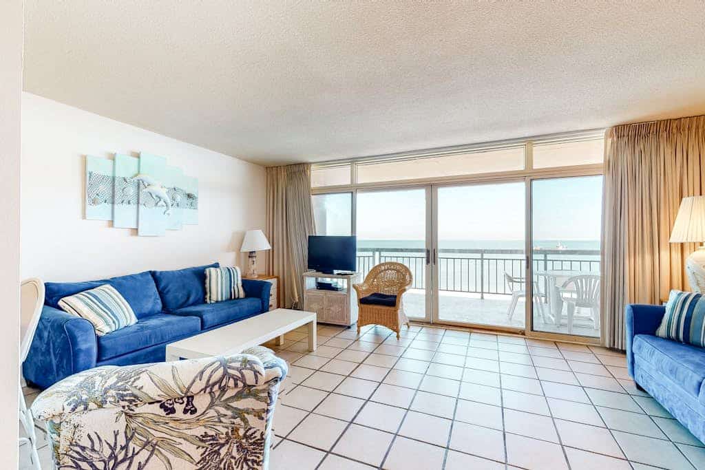 Ocean view condo with WiFi, private washer/dryer, AC, and pool/tennis access