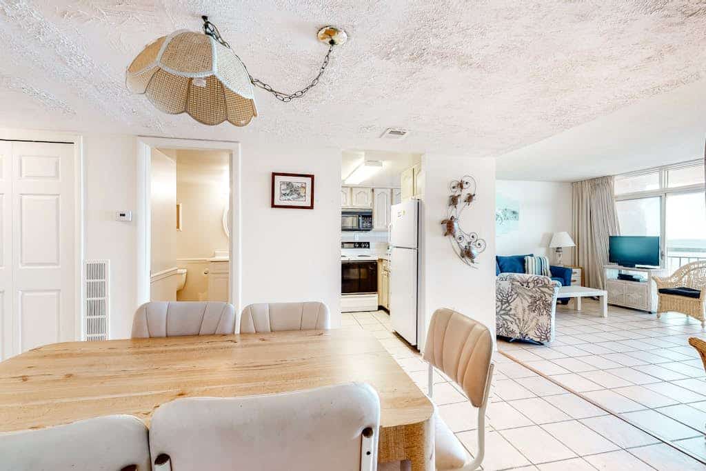 Ocean view condo with WiFi, private washer/dryer, AC, and pool/tennis access