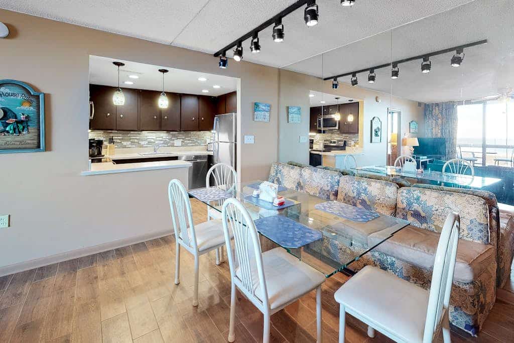 Beach condo in great location with unparalleled views, AC, pools, gym & sauna