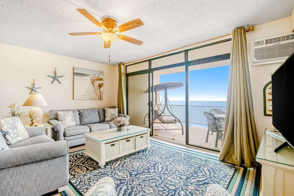 Beach- & oceanfront condo with balcony, pool, & washer/dryer