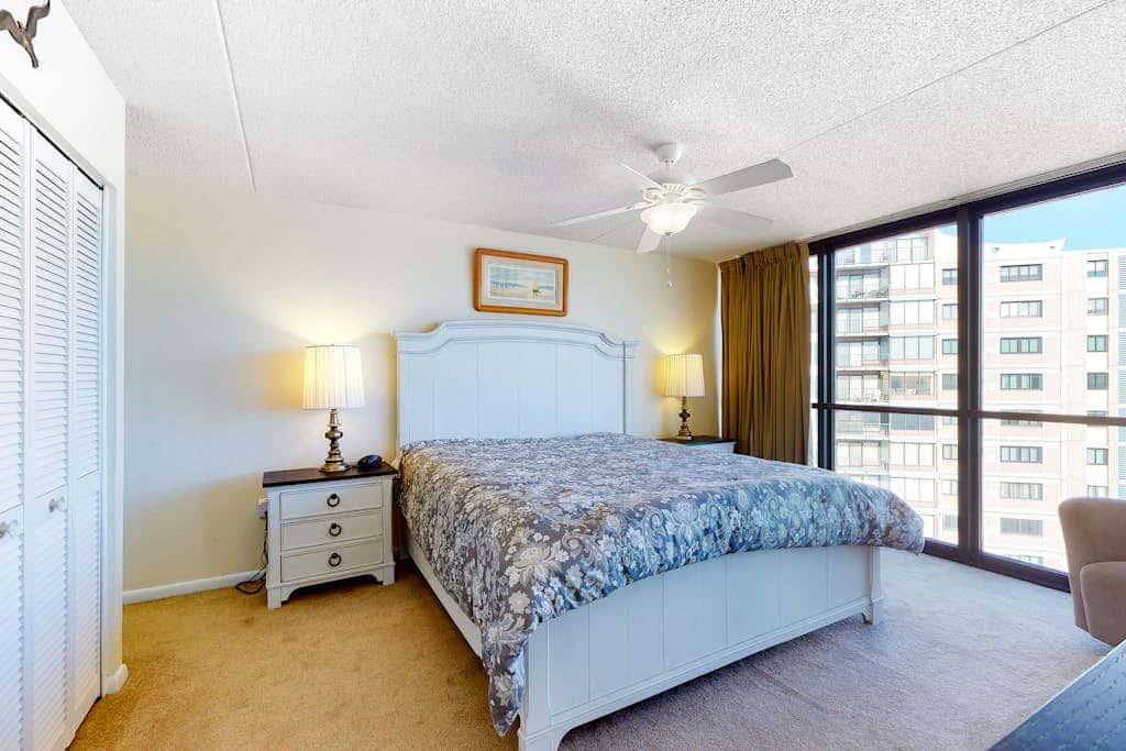 Golden Sands 1602