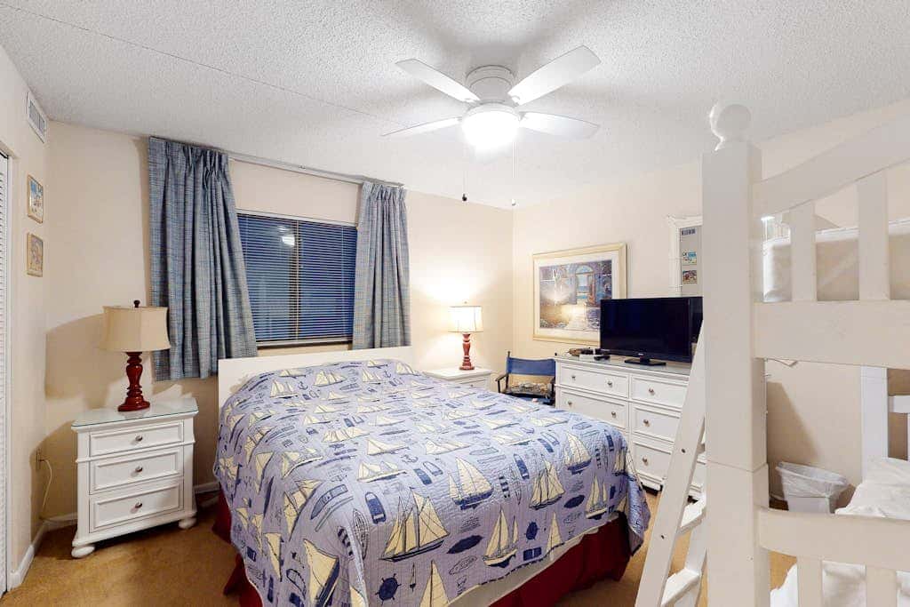 Golden Sands 1602