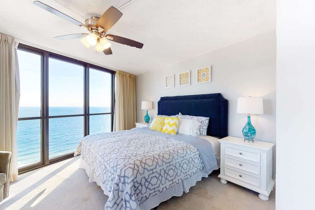 Updated oceanfront condo with balcony, AC, W/D, pools & sauna