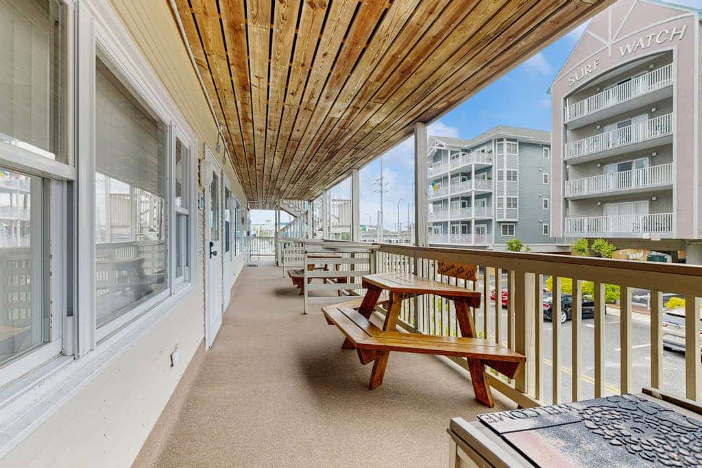 Budget-Friendly Beach Condo near the Ocean w/Private Washer/Dryer & Central A/C