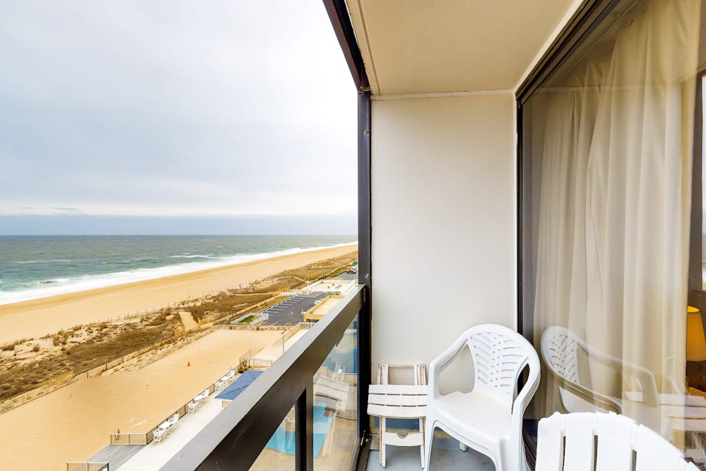 Golden Sands 709