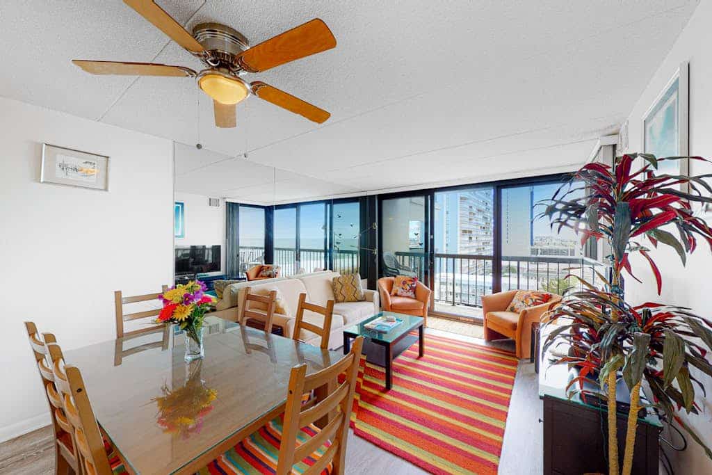 Ocean-view condo with balcony, washer/dryer, pools, saunas, gym & tennis