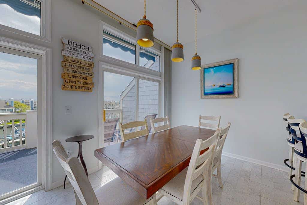 Light-Filled Waterfront Condo w/ Marsh & Bay Views, Deck, Shared Pool & Tennis