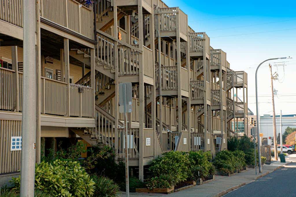 Great Beach Retreat w/Private Washer/Dryer, Central A/C, Full Kitchen, Free WiFi