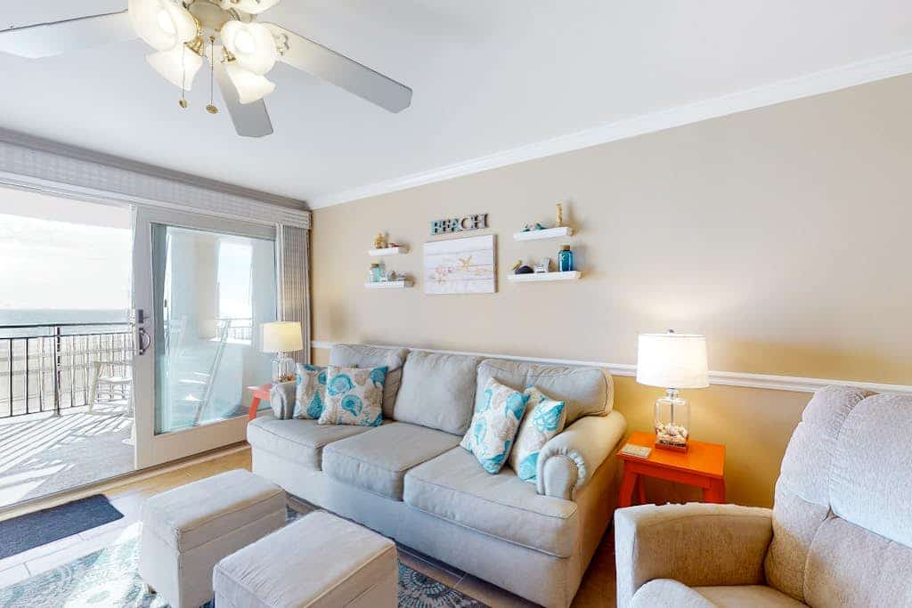 Newly furnished oceanfront condo on the boardwalk with balcony, AC, & WiFi