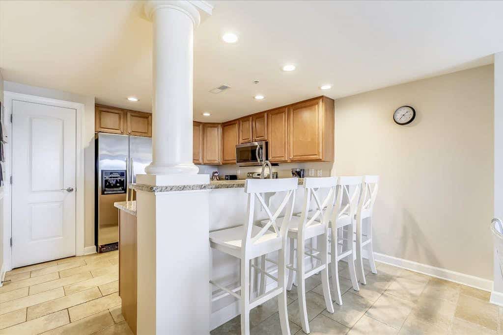 Canal-Front Condo 3 Blocks from Beach w/Private Balcony & Shared Outdoor Pool