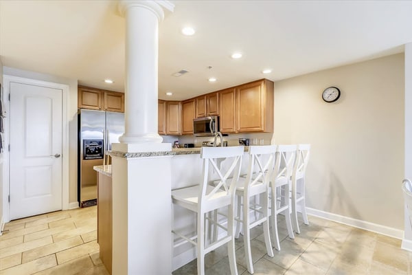 Canal-Front Condo 3 Blocks from Beach w/Private Balcony & Shared Outdoor Pool