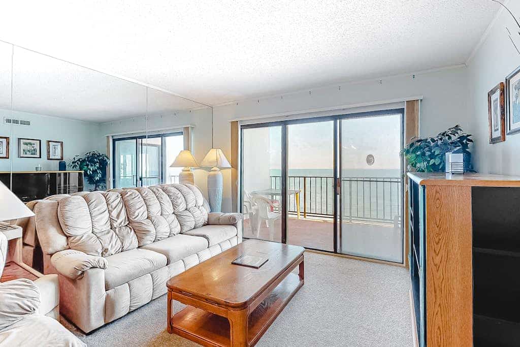 Oceanfront Condo with Ocean/Bay Views, AC, WiFi & Shared Pools/Hot Tub/Sauna