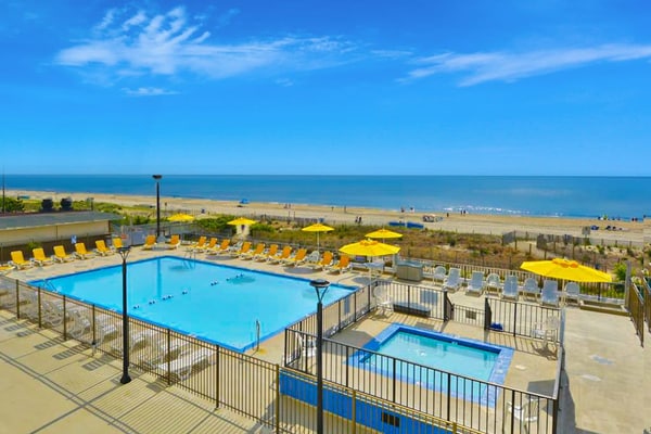 Oceanfront Condo with Ocean/Bay Views, AC, WiFi & Shared Pools/Hot Tub/Sauna