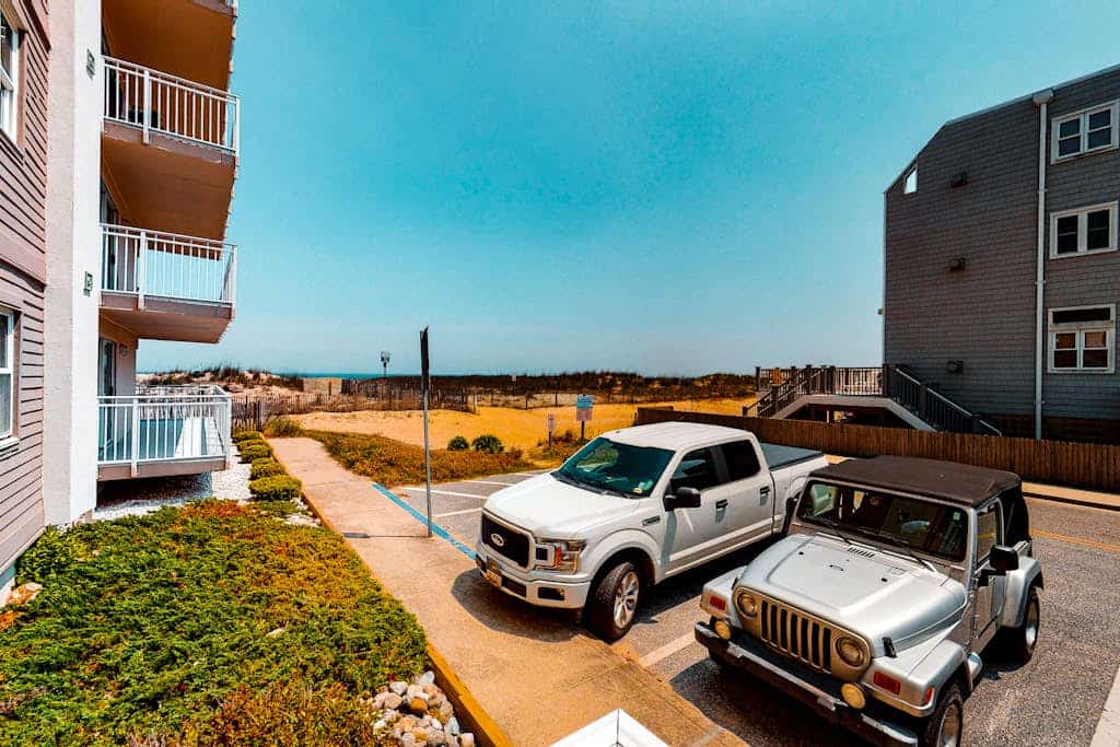 Inviting Beach Condo w/Private Balcony, Great Location, Washer/Dryer, Central AC