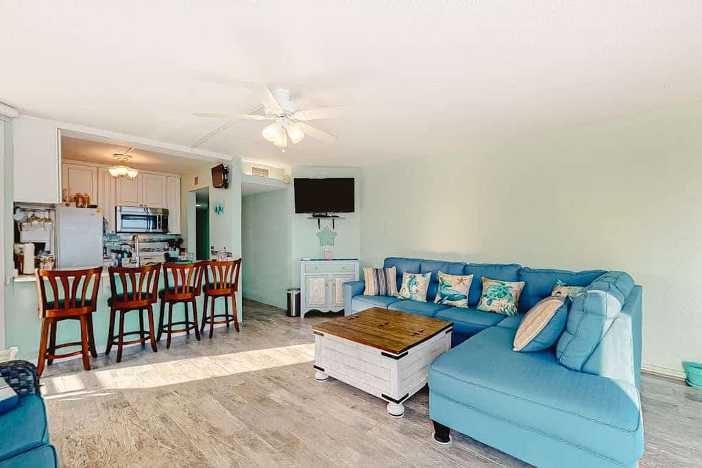 Oceanfront Condo with 2 Balconies, Ocean/Bay Views, WiFi & Shared Pool