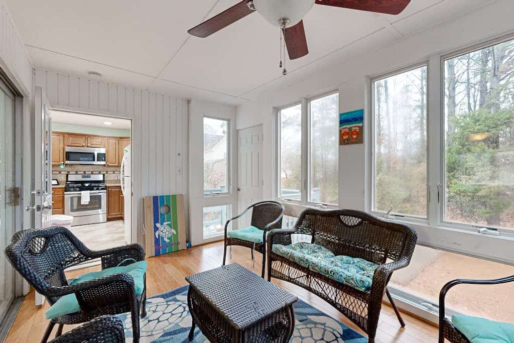Dog-friendly coastal escape with yard and central AC - community amenities
