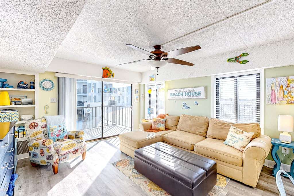 Recently updated condo with pool, private balcony, & washer/dryer