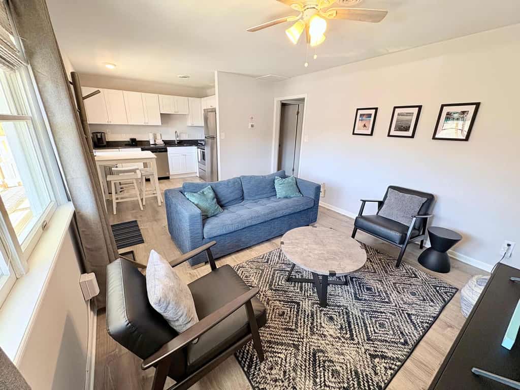 Northside condo near the beach with private balcony, full kitchen, AC, & W/D