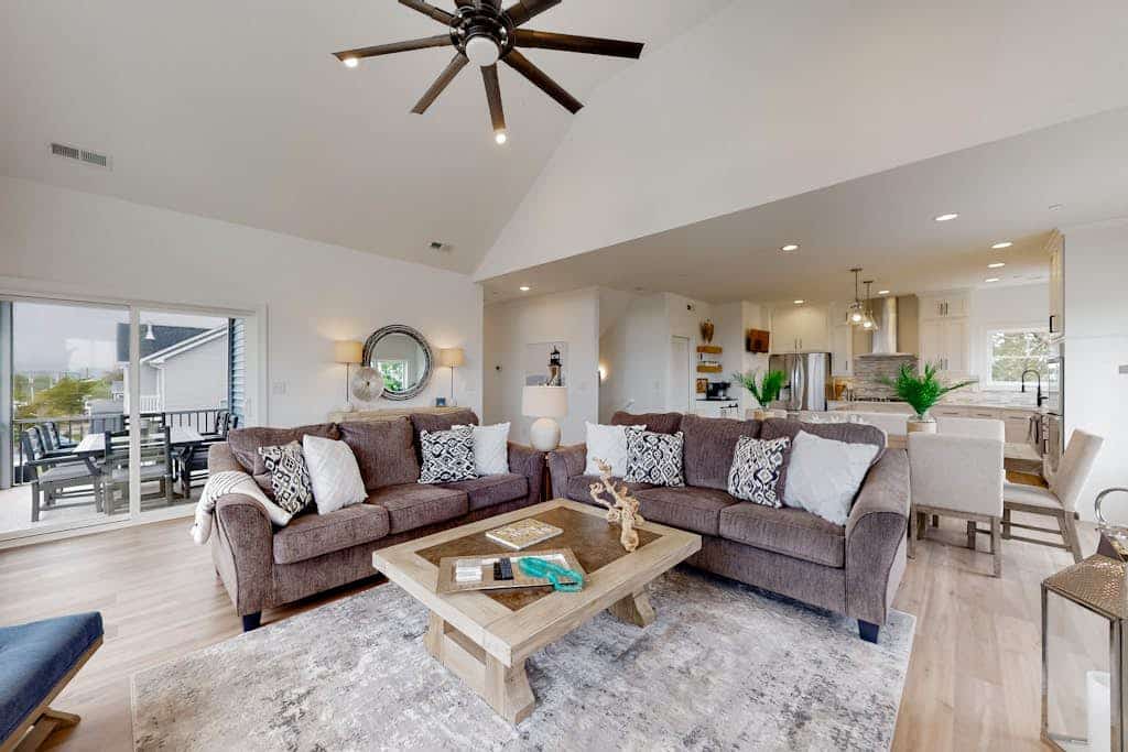 Sapphire Sol | House in Ocean City with elevator, roof deck, grill, streaming