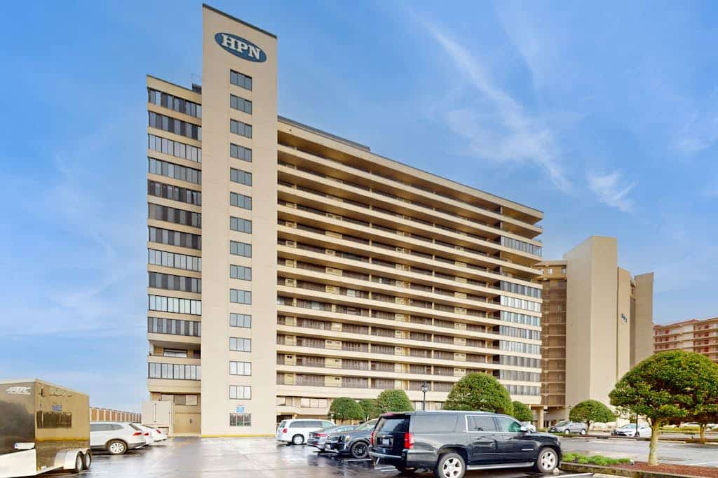 Ninth-floor oceanfront condo with pool, W/D, & direct beach access