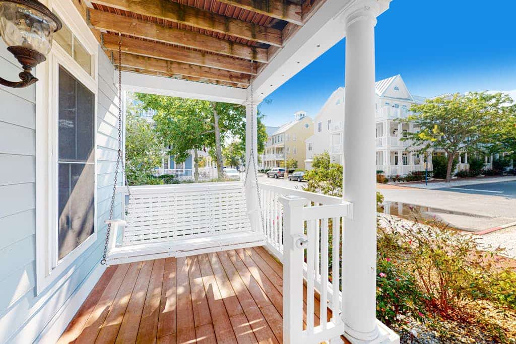 Side-by-side homes with bay views, resort pools, tennis, & gym - near beach