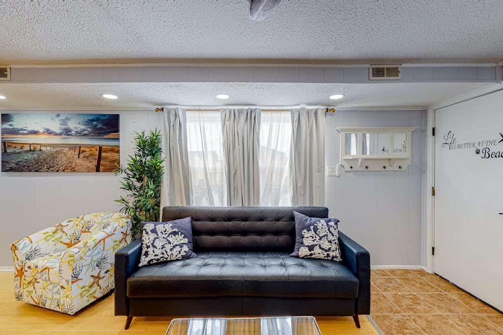 Second-floor, ocean view condo with WiFi, washer/dryer, & central AC