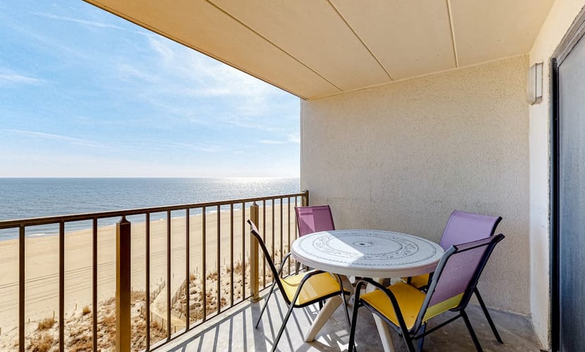 Sixth floor oceanfront condo with beach access
