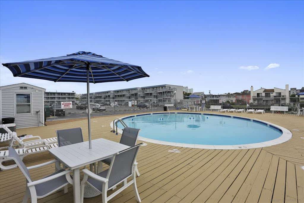 Waterview Condo at Bradley on the Bay w/ Shared Pool, AC, WiFi & Kitchen