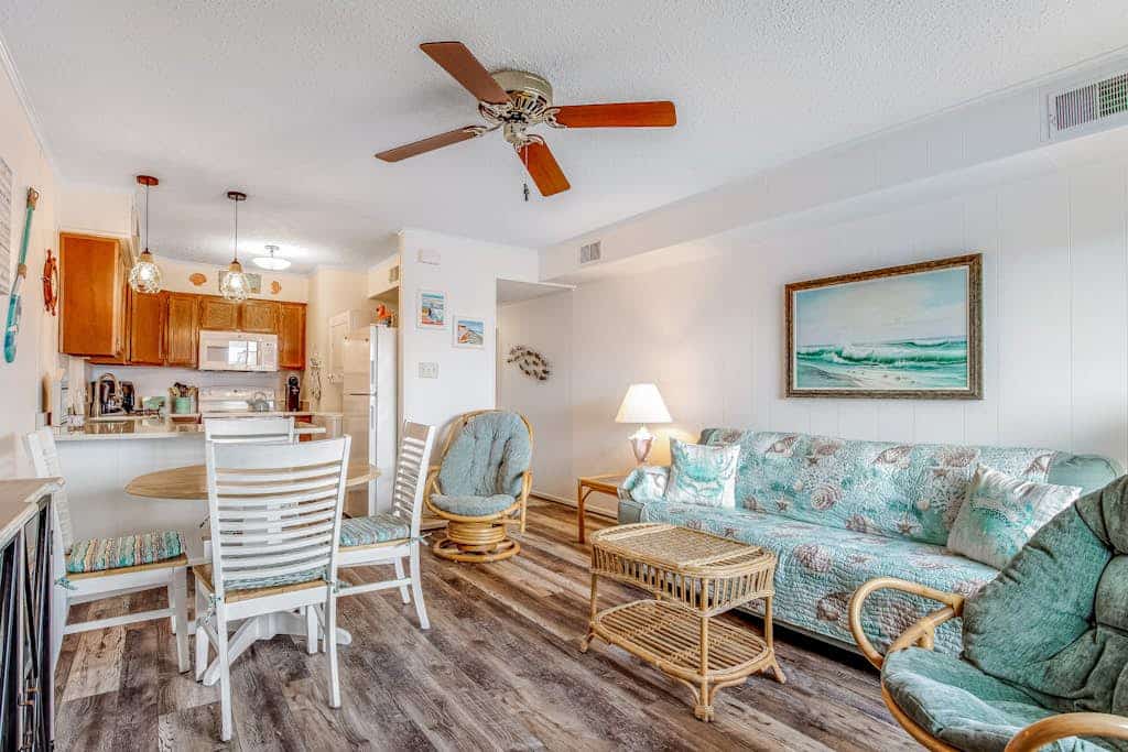 Beach & Bright Oceanfront Condo W/ Fast WiFi, Patio, Beach Access & More