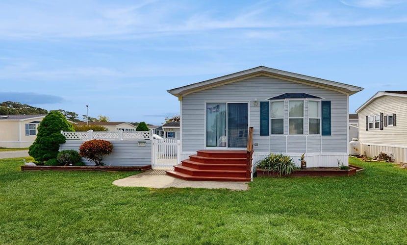 Wonderful Home w/Enclosed Backyard, Private Washer & Dryer + Shared Pool