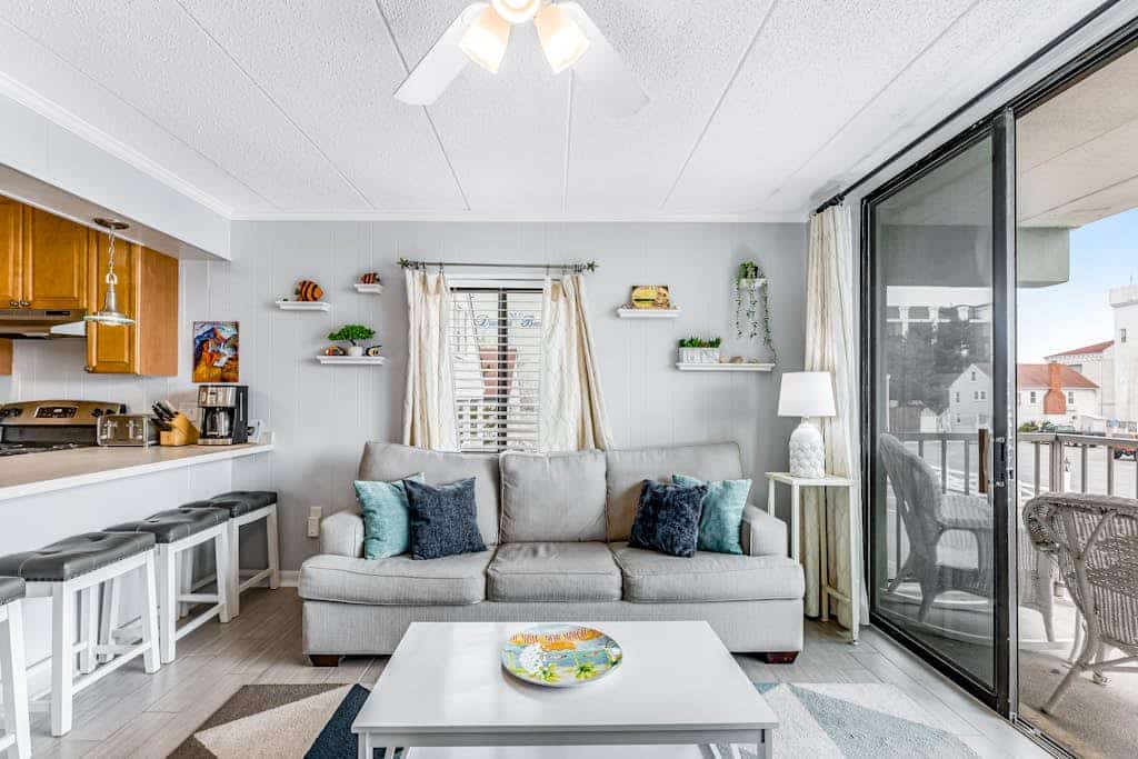 Bright, sunny condo with ocean and bay views in walkable Midtown location