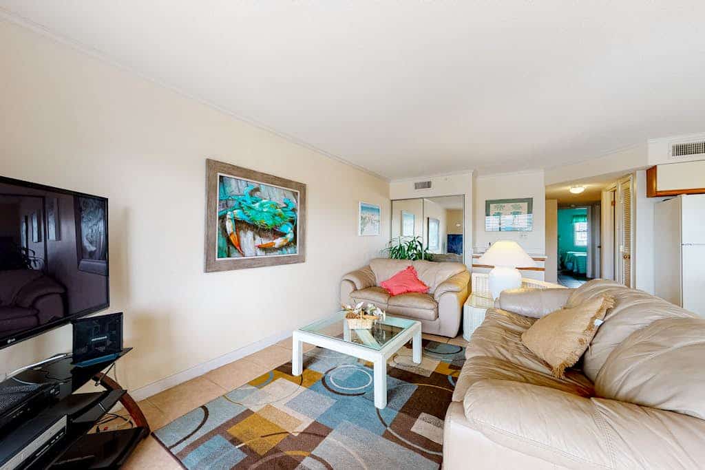 Walk to the Beach Ocean Block Condo with Balcony, AC, WiFi & Shared Pool