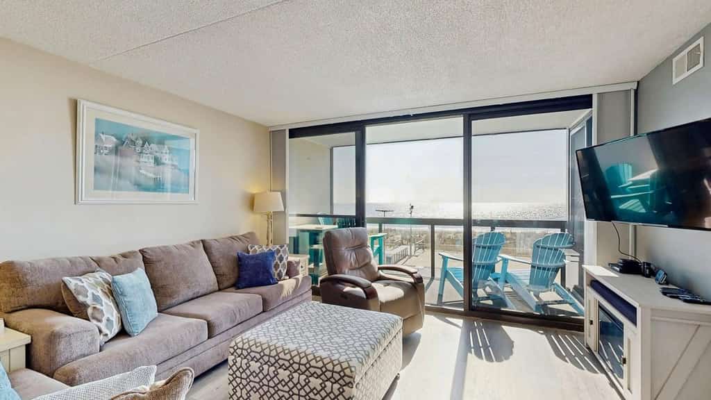 Golden Sands 212