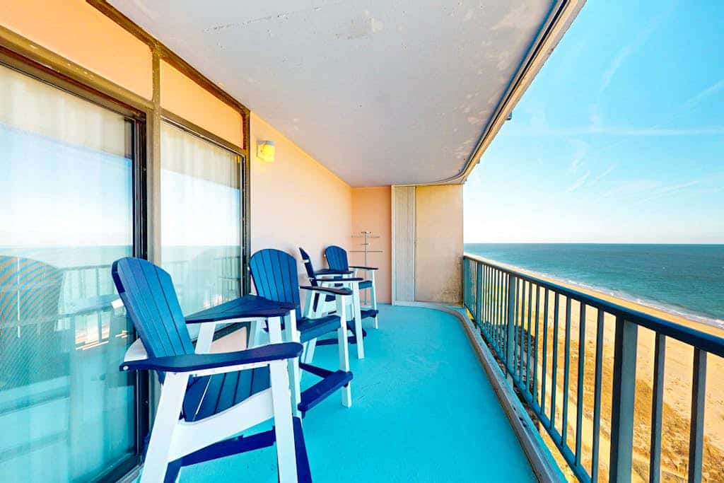 Luxury, Oceanfront, condo with indoor pool, saunas, gym, tennis & game room