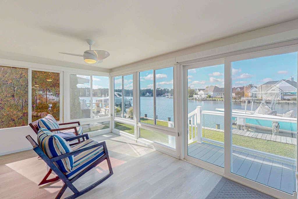 Luxury waterfront retreat w/sunroom, patio, kayaking, grill, and bay views