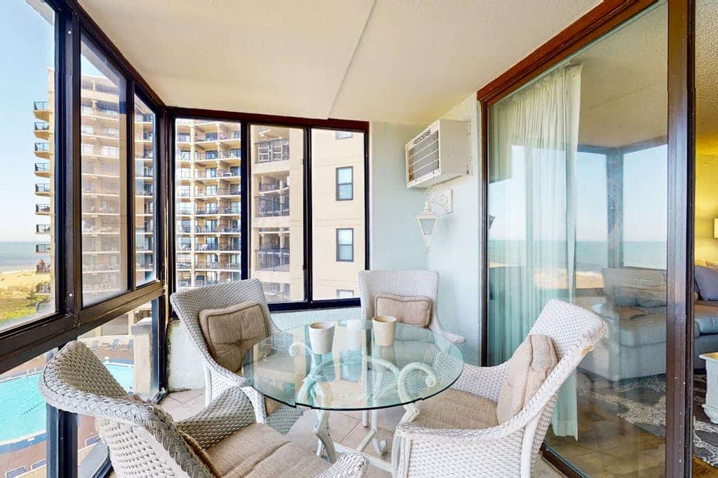 Beachfront Coastal Retreat w/Direct Beach Views, Shared Pool, Balcony, WiFi & AC