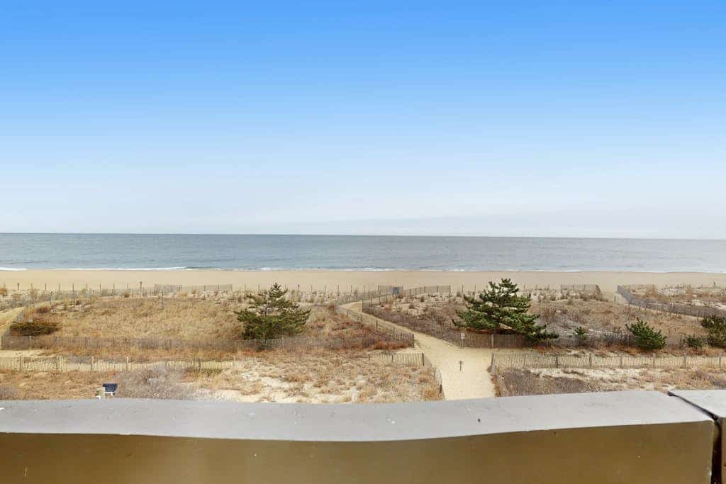 Stunning ocean-front and ocean-view condo with pools and sports courts