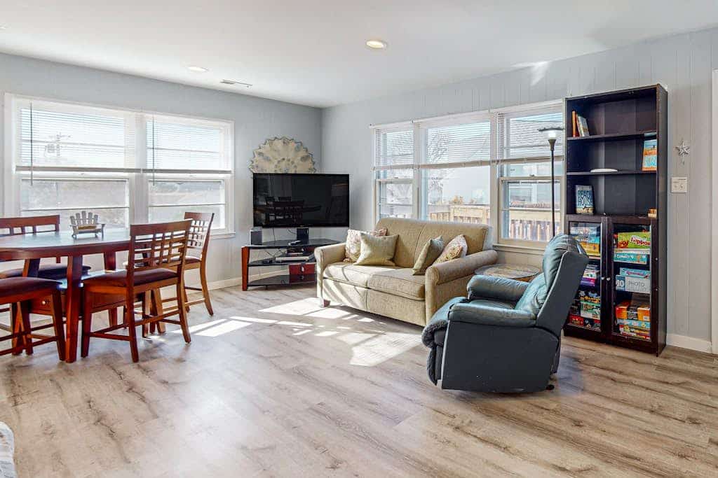 Retreat on Robin, a short walk to beach, boardwalk & parks