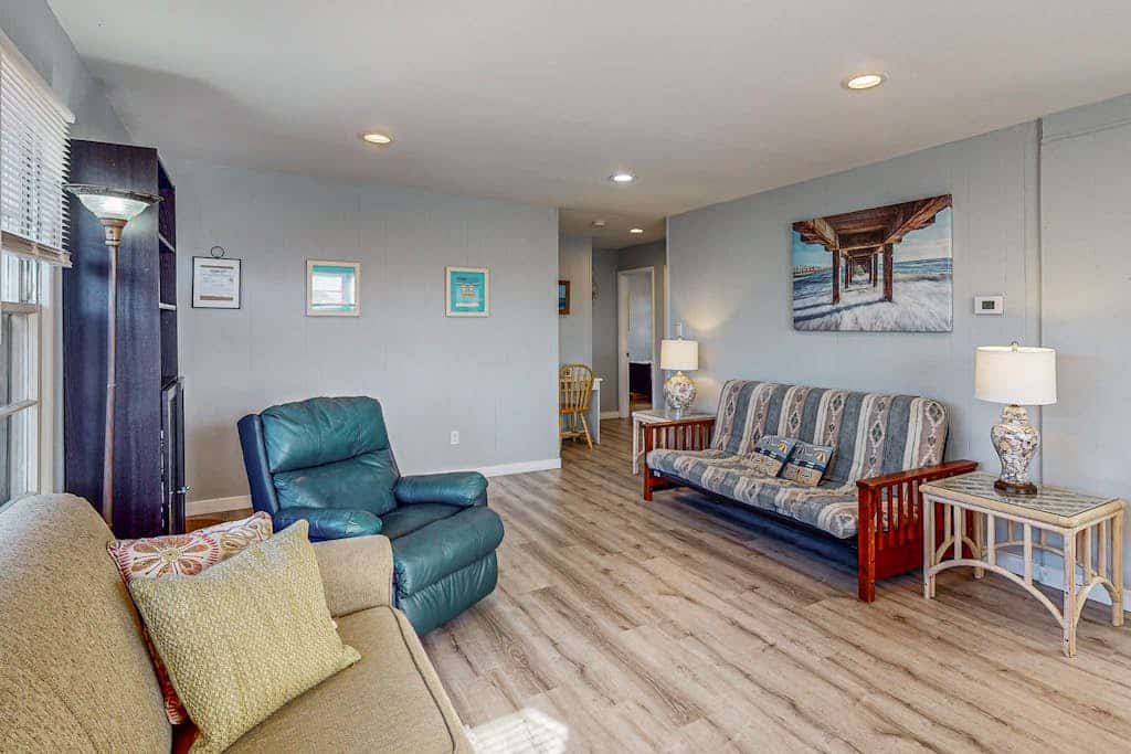Retreat on Robin, a short walk to beach, boardwalk & parks