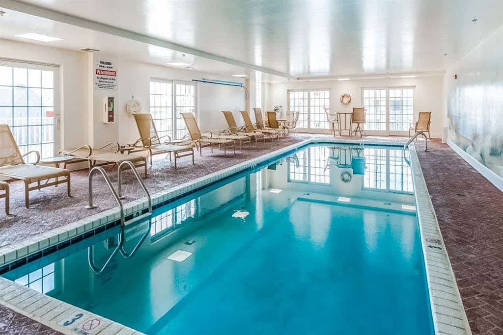 Amazing waterfront condo w/ great location, shared, indoor pool & exercise room