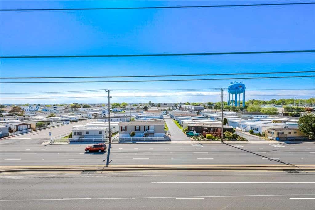 Oceanblock retreat with indoor pool access, large balcony, washer, dryer & AC
