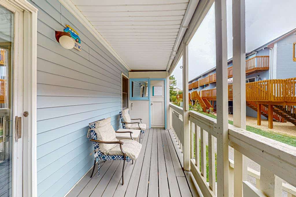 Convenient first-floor condo with a fully stocked kitchen, WiFi & a private deck