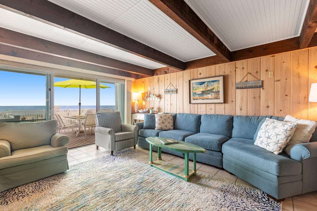 Oceanfront townhouse with W/D & ocean views