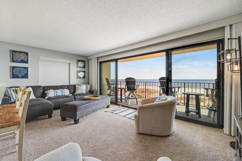 Oceanfront Condo w/ Gorgeous View, 2 Balconies, Central Air & Shared Pool