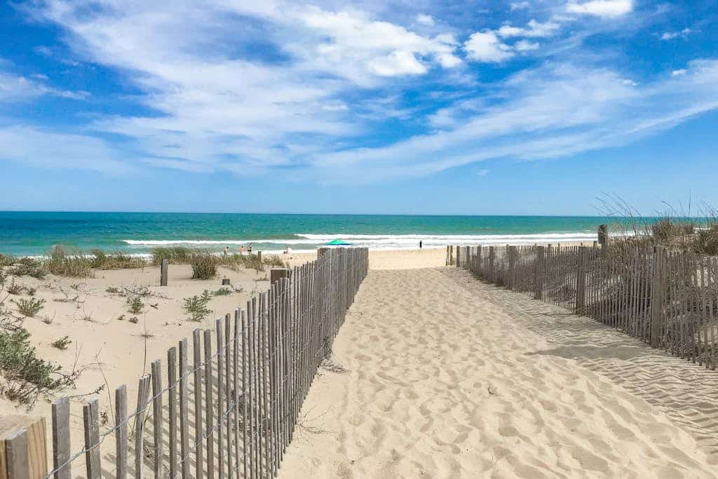Colorful, ocean-view condo with scenic balcony, 3 pools, washer/dryer & AC