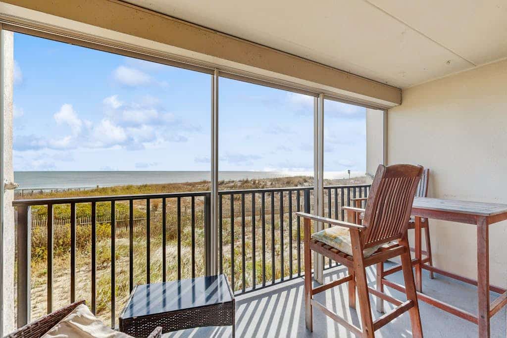 Oceanfront Amber Waves Condo w/Shared Outdoor Pool, AC, WiFi, W/D, Ocean View