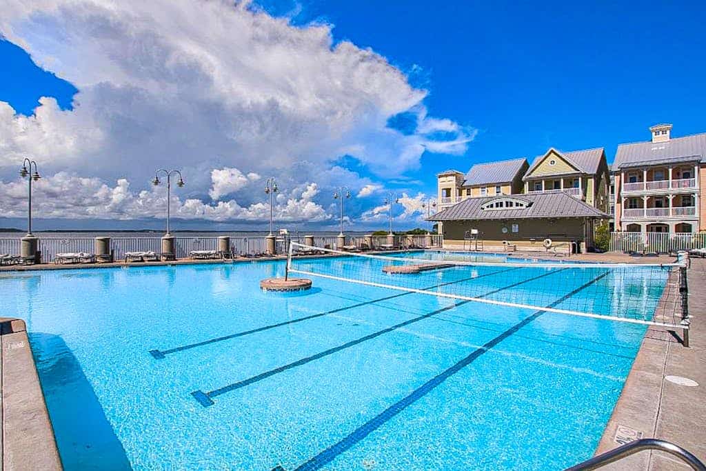 Bay View Townhouse w/Central AC/Free WiFi/Shared Pool/Private W/D - Near Beach