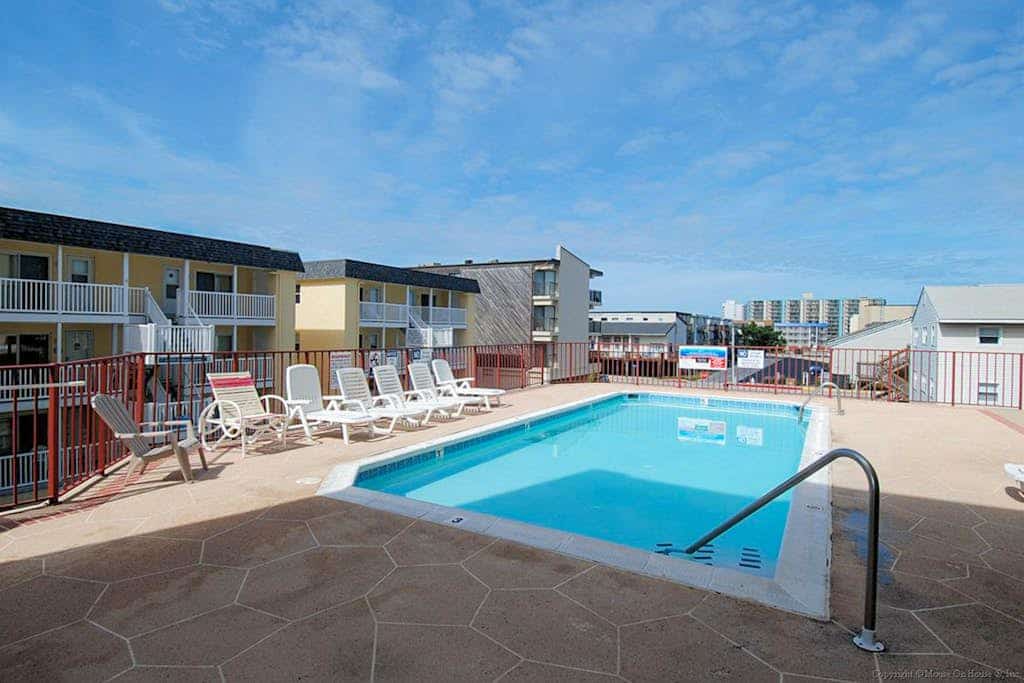 Oceanfront Condo w/ Gorgeous View, 2 Balconies, AC, Laundry & Shared Pool